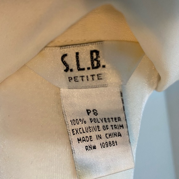 Vintage Ruffle Blouse - Picture 4 of 5